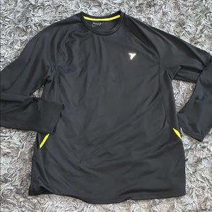 Old Navy Active Men’s top